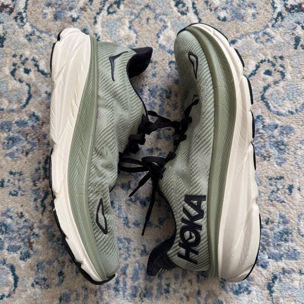 Hoka One One Clifton 9 Sea Foam Green Running Athletic Gym Shoes, Size 8.5